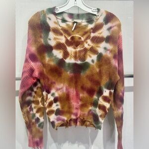 Brand New, Never been worn YFB Lois Crop Vneck Sweater Hedge Venus Tie Dye L/S